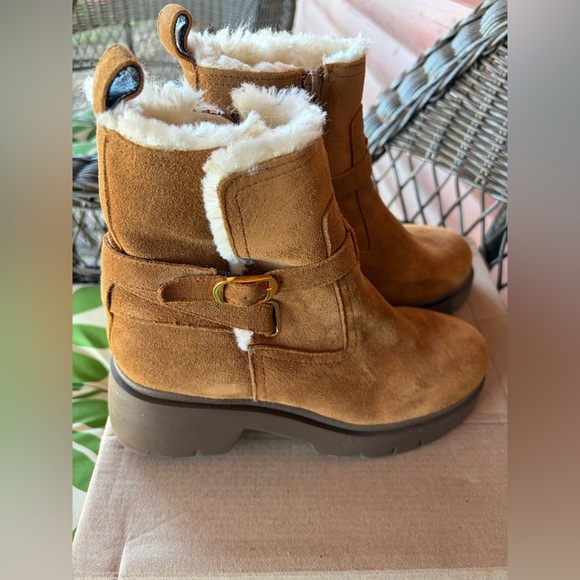 Steve Madden Colletta lug-sole buckle booties camel suede faux-fur lining Fall - Picture 10 of 15